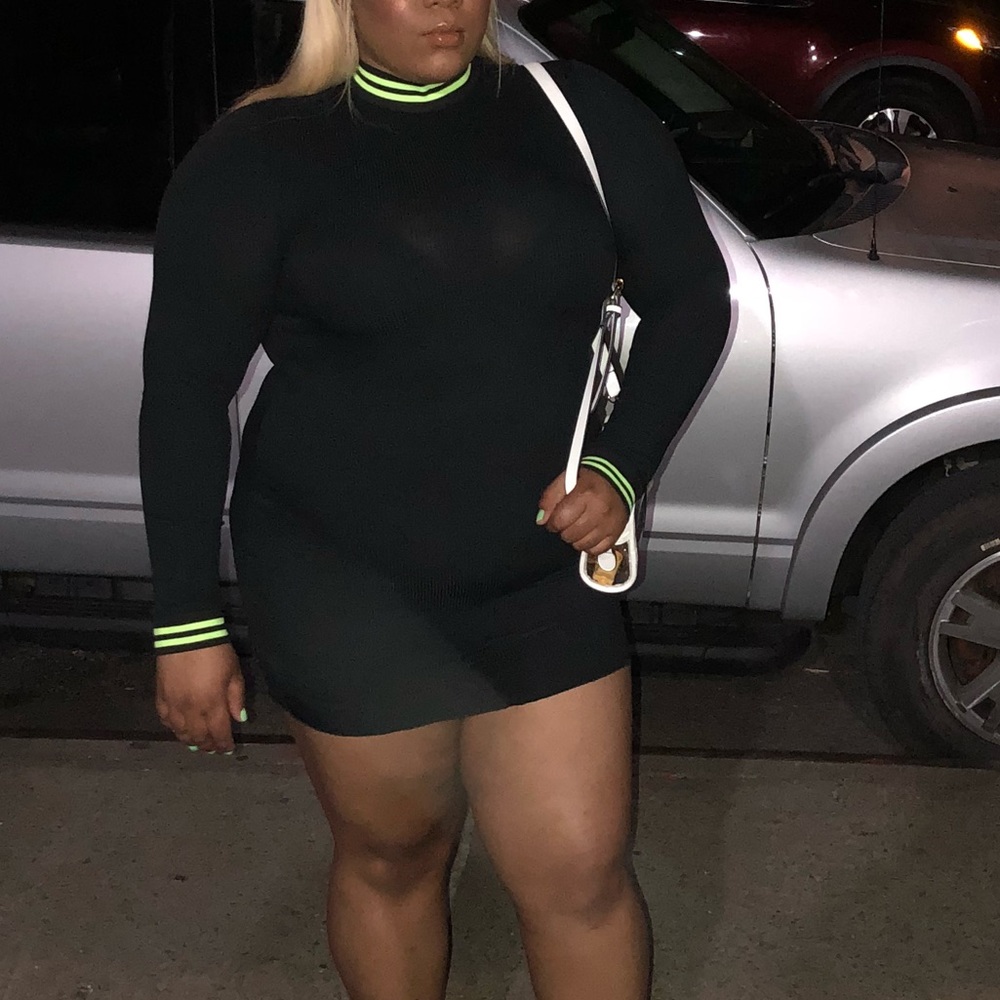 Black & green mini ribbed dress